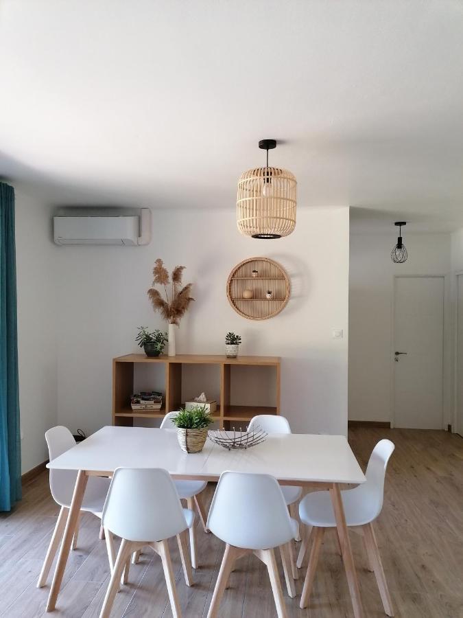 Gîte Les Demoiselles des Sorgues LʼIsle-sur-la-Sorgue Extérieur photo